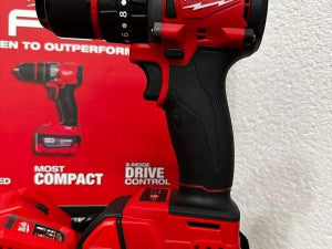 AKU UDARNA BUŠILICA S ČEKIĆEM MILWAUKEE M18 V 5 AH