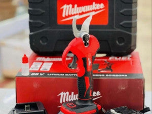 AKU MAKAZE MILWAUKEE ZA OREZIVANJE VOĆA 88 V