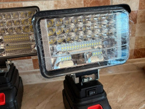 AKU REFLEKTORI 100 W