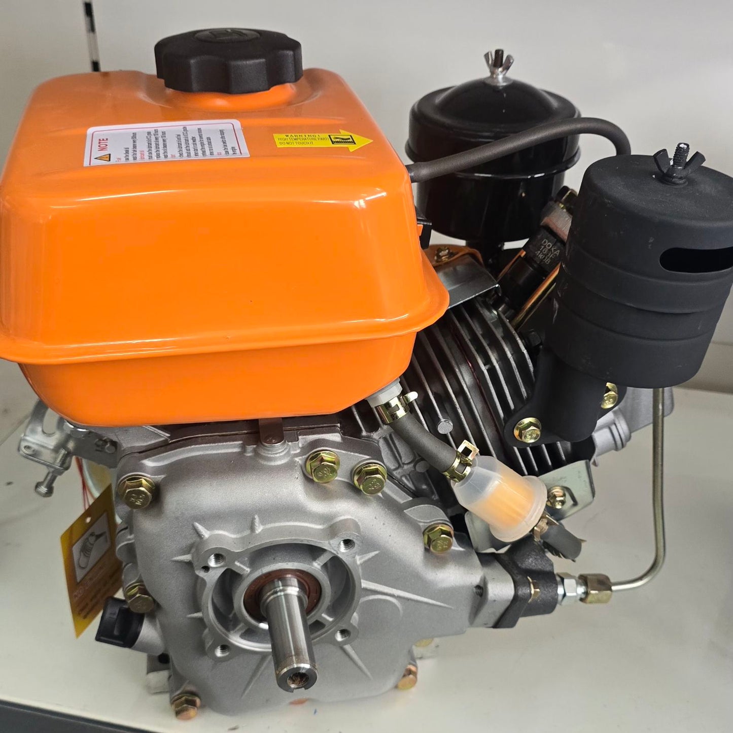 UNIVERZALNI DIZEL MOTOR 7.5 KS – STRAUS AUSTRIA